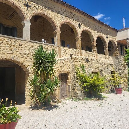 Bastide De La Madeleine Bed & Breakfast Pougnadoresse Bagian luar foto
