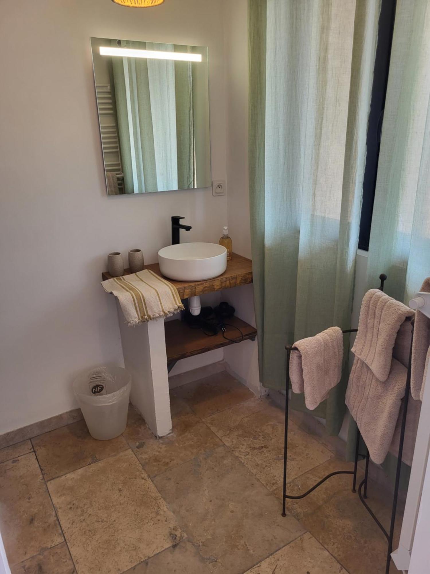 Bastide De La Madeleine Bed & Breakfast Pougnadoresse Bagian luar foto